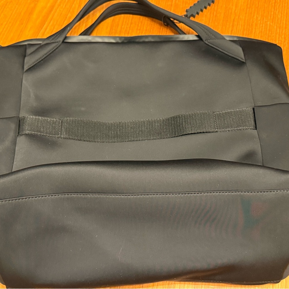 Thacker of New York Cocoon Tote - NWOT - Picture 5 of 5